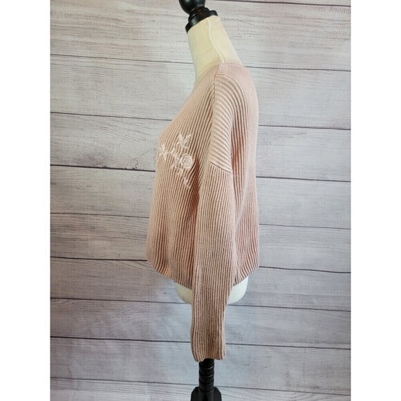 KENDALL & Kylie Embroidered Floral Ribbed Knit Cropped Sweater Size Small - Picture 2 of 7